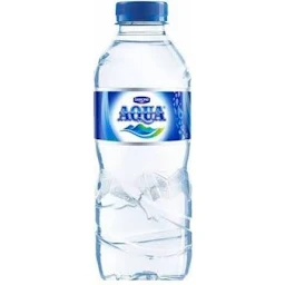 Aqua Danone Air Mineral 330 Ml / Air Mineral / Kimia Farma