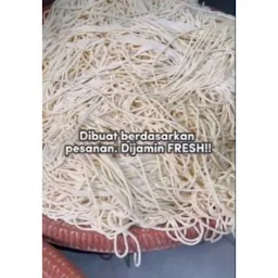 Mie Basah Besar (1 kg )