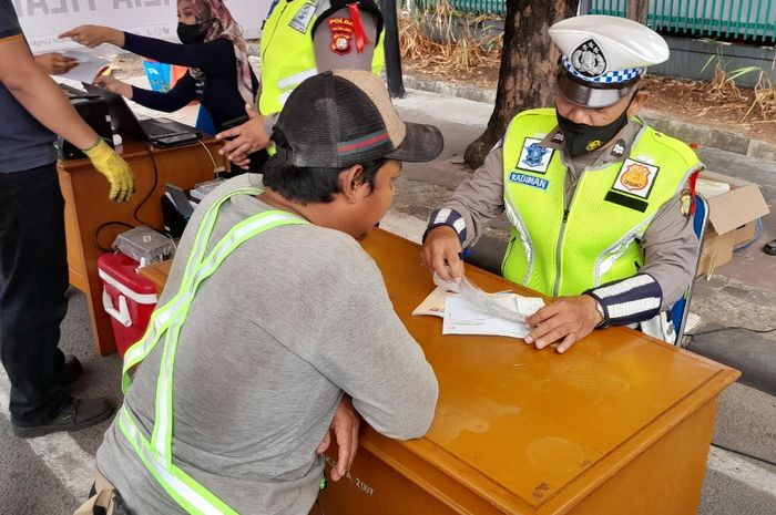 Main Image Daftar Lengkap Biaya Denda Tilang di Pengadilan